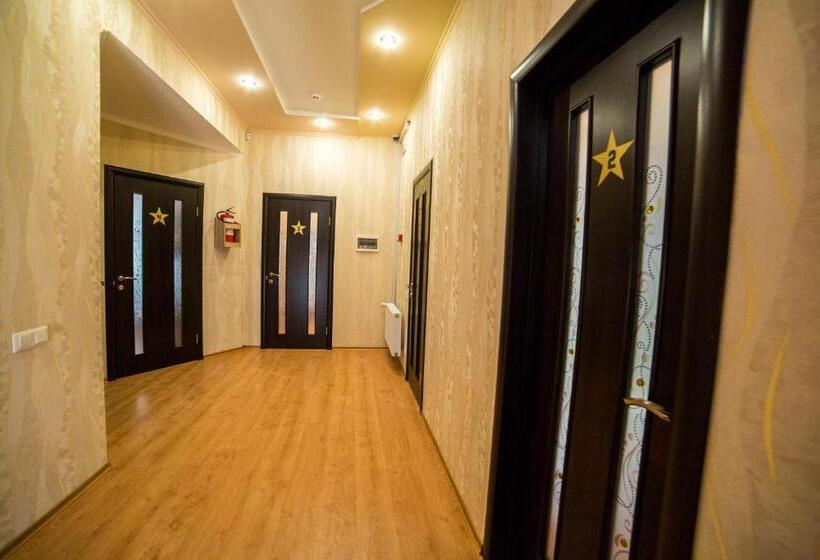 هاستل Hollywood