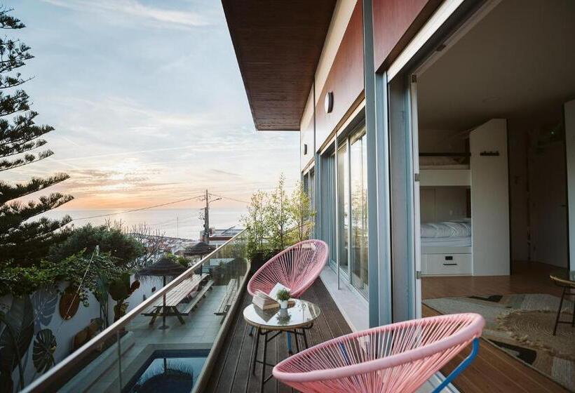 هاستل The Salty Pelican Yoga & Surf Retreat