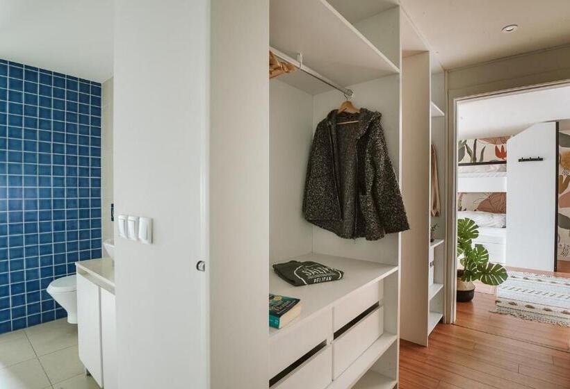 هاستل The Salty Pelican Yoga & Surf Retreat