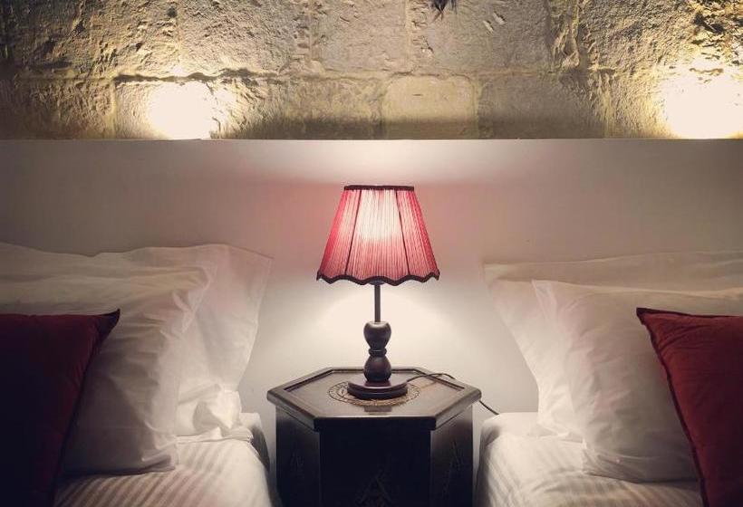 تختخواب و صبحانه Casa Holma