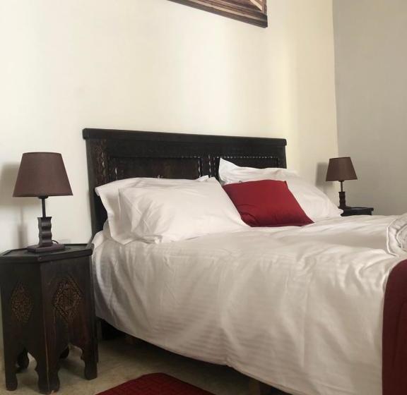 تختخواب و صبحانه Casa Holma