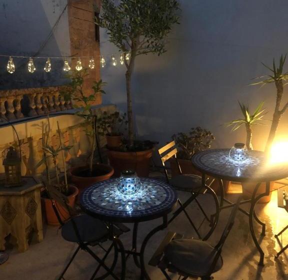 تختخواب و صبحانه Casa Holma