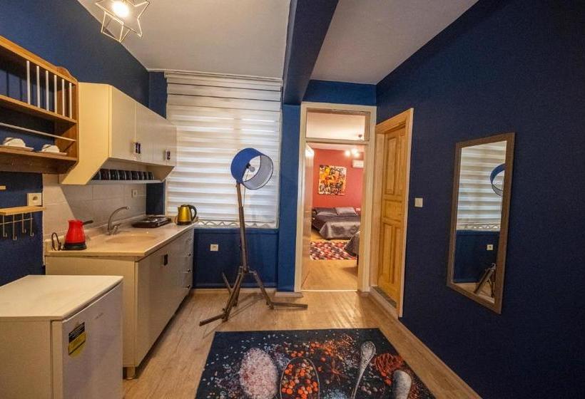 تختخواب و صبحانه Nostaljik Suites