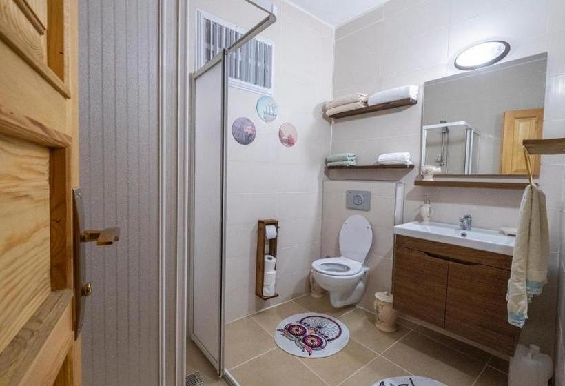 تختخواب و صبحانه Nostaljik Suites