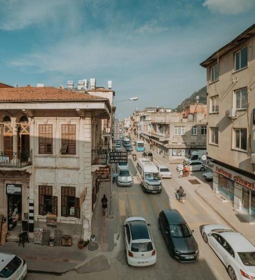 تختخواب و صبحانه Nostaljik Suites