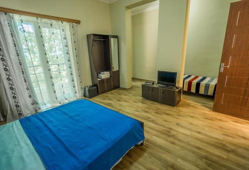 تختخواب و صبحانه Kanudosi