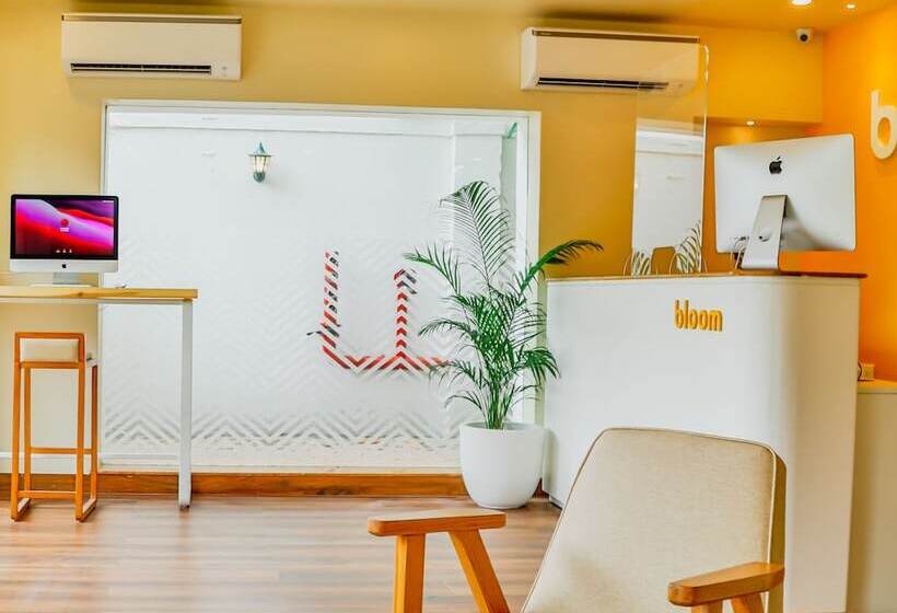 Bloom Hotel   Worli
