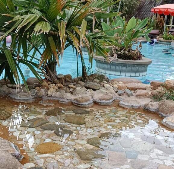 فندق Ban Nam Mao Resort