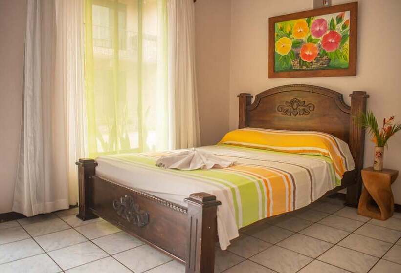 فندق Cabinas Bachelor