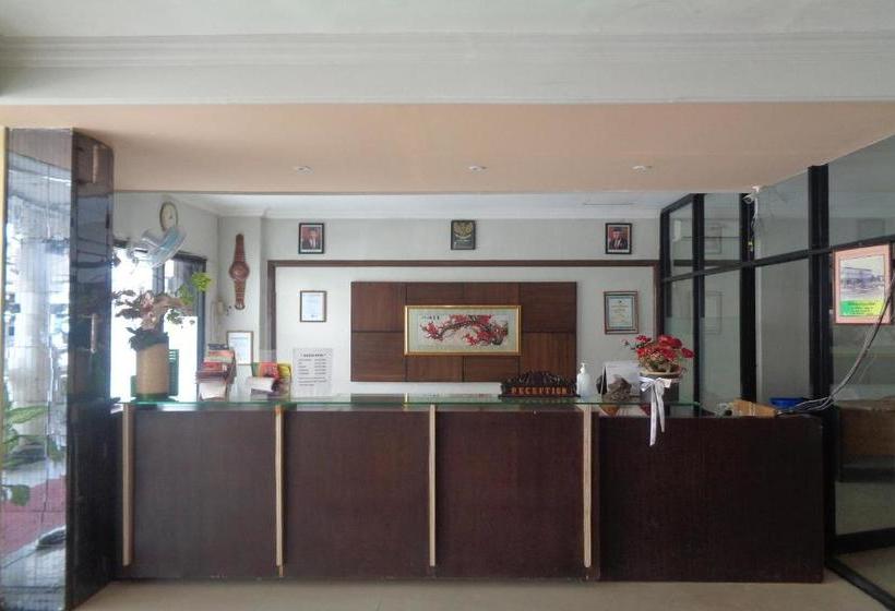 Capital O 3433 Hotel Plaza