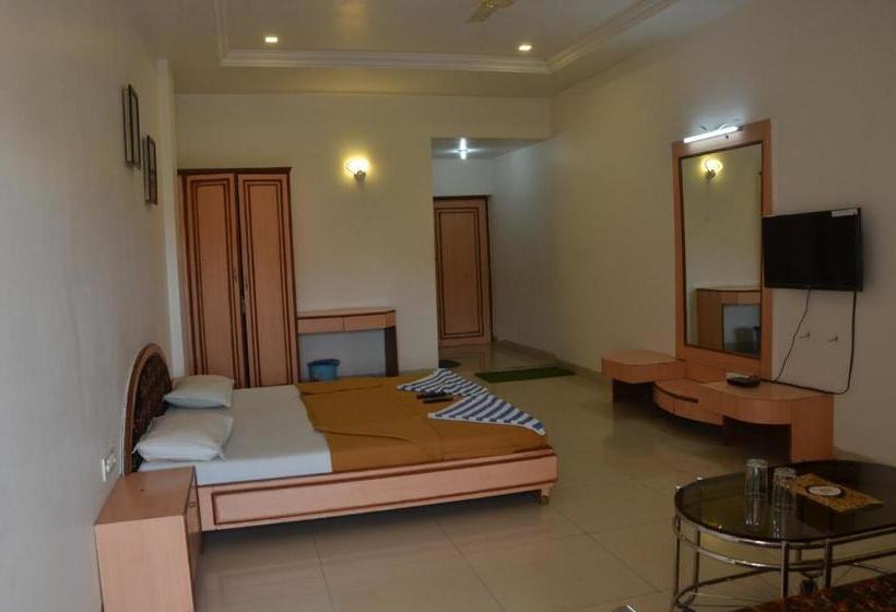 فندق Golden Resort