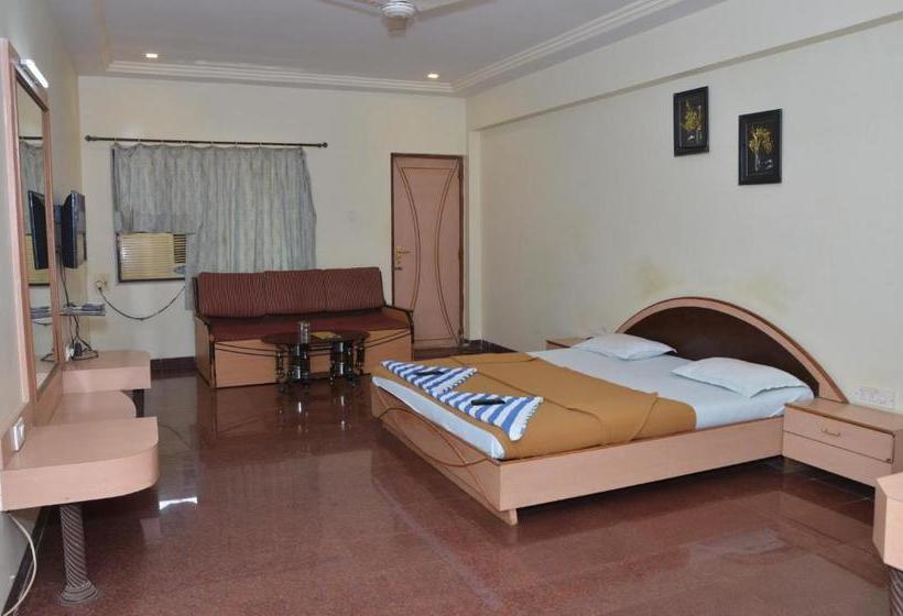 فندق Golden Resort