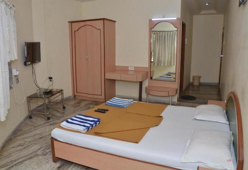 فندق Golden Resort