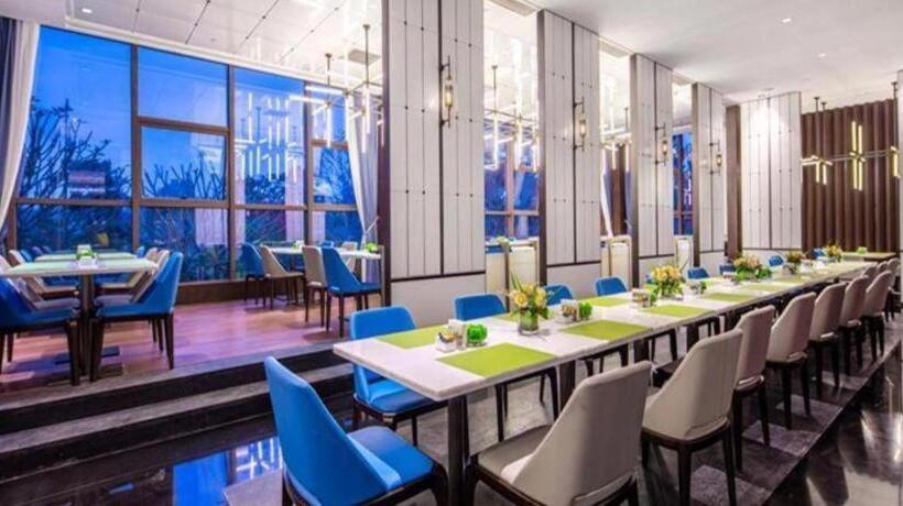 فندق Hampton By Hilton Nanhai Haikou