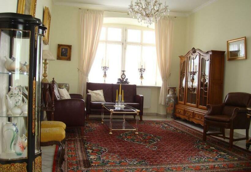 ホテル Historischer Winzerverein Boutique B&b