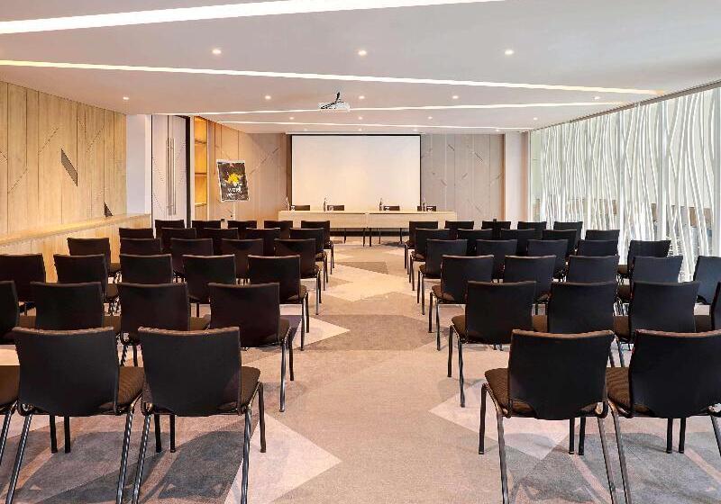 בית מלון כפרי Ibis Samarinda