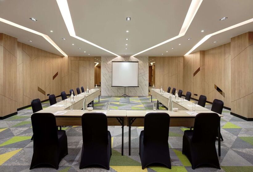 בית מלון כפרי Ibis Samarinda