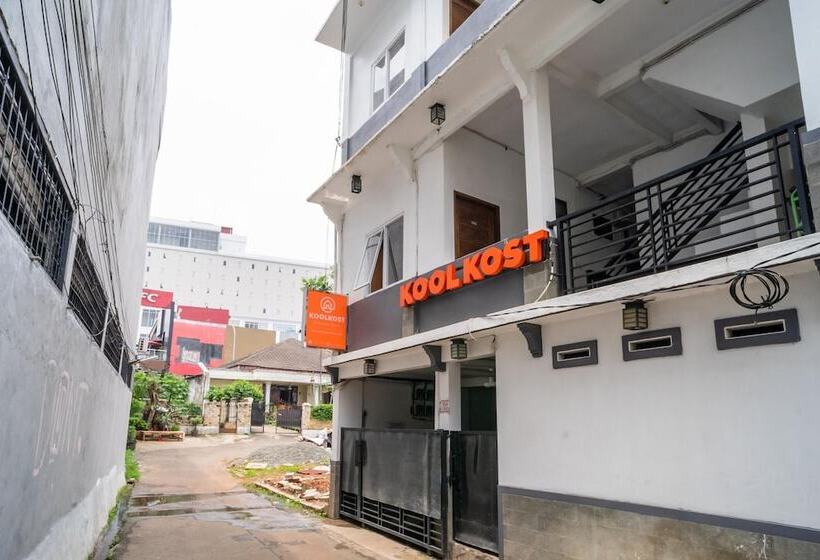 Hotel Koolkost Near Universitas Pancasila