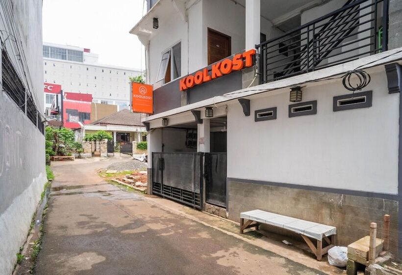 Hotel Koolkost Near Universitas Pancasila