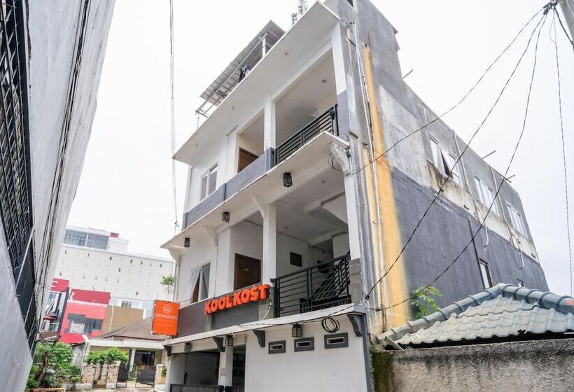 Hotel Koolkost Near Universitas Pancasila