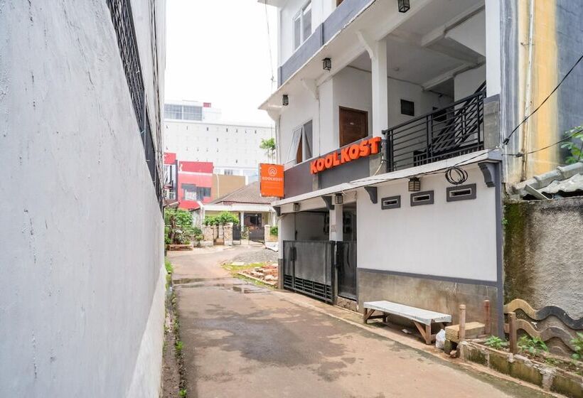 Hotel Koolkost Near Universitas Pancasila