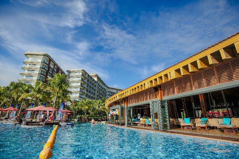 هتل Mövenpick Resort Waverly Phu Quoc