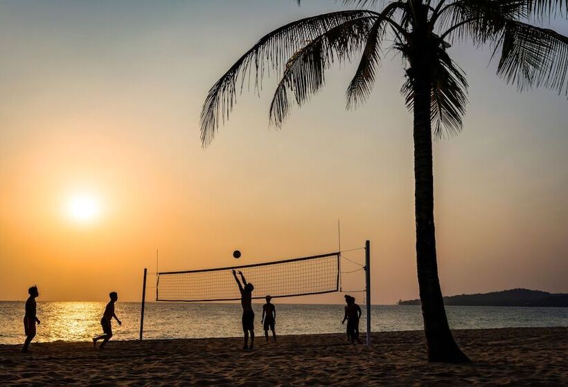 هتل Mövenpick Resort Waverly Phu Quoc