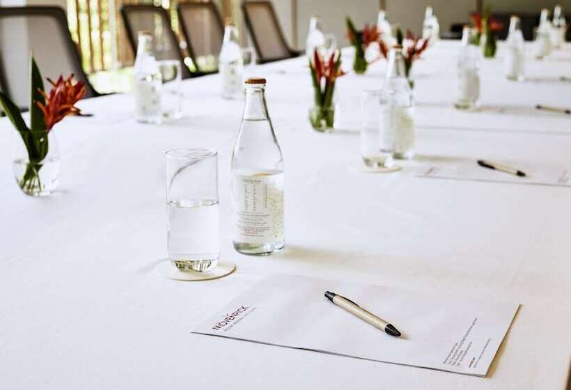 هتل Mövenpick Resort Waverly Phu Quoc