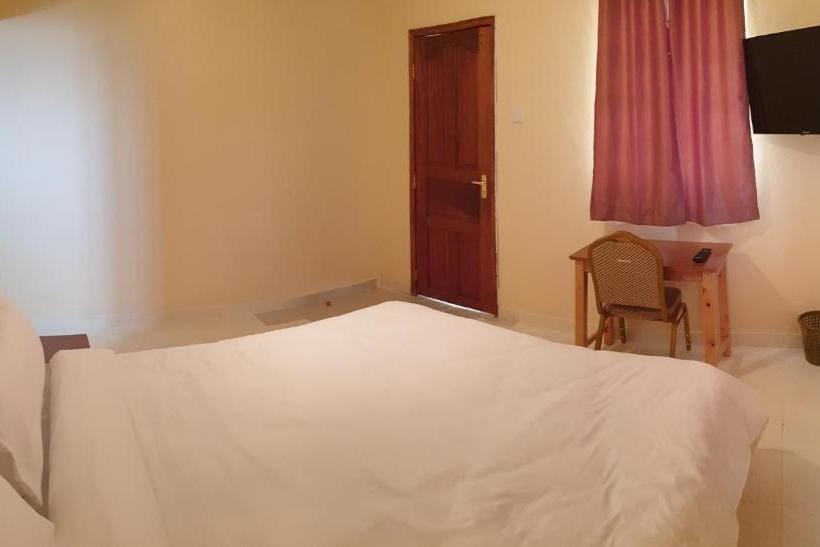 Отель Oakridge Gardens