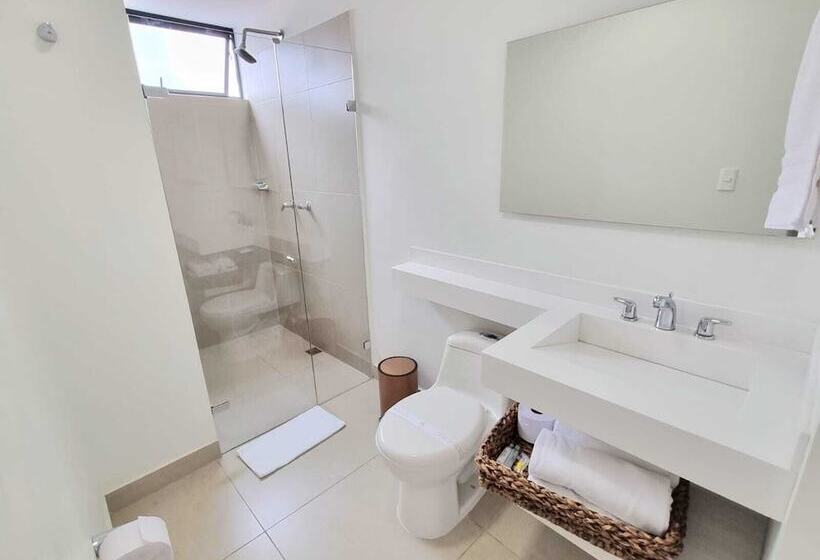 ホテル Origen Local Suites