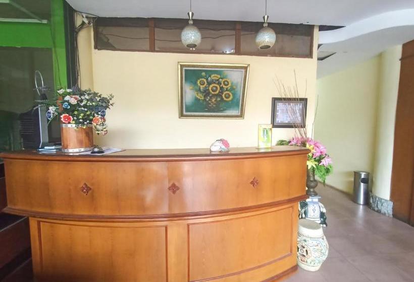 هتل Oyo 3366 Ersha