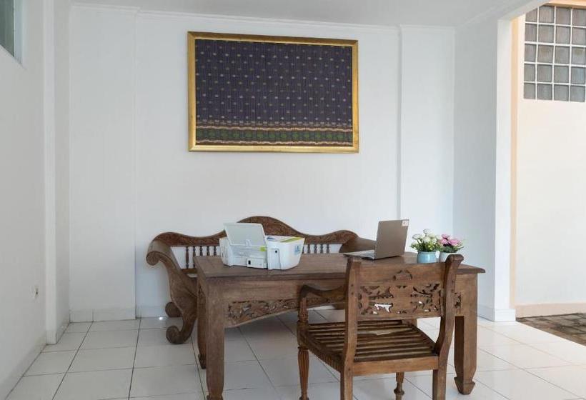 酒店 Oyo 3427 Griya Wika