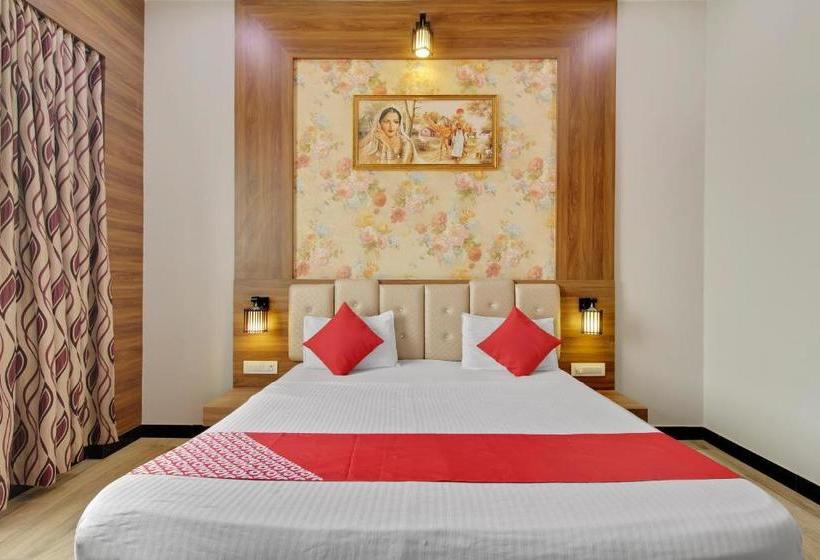 هتل Oyo 71691 Lord S Homestay