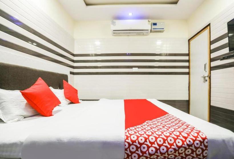 فندق Oyo 71693 Starlight