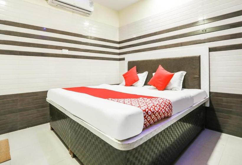 فندق Oyo 71693 Starlight