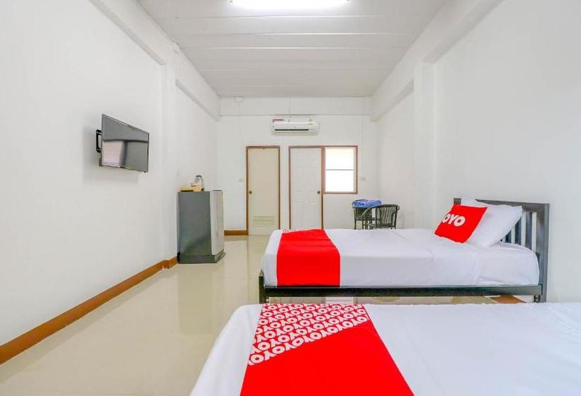 Отель Oyo 873 Smart And Smile Apartment