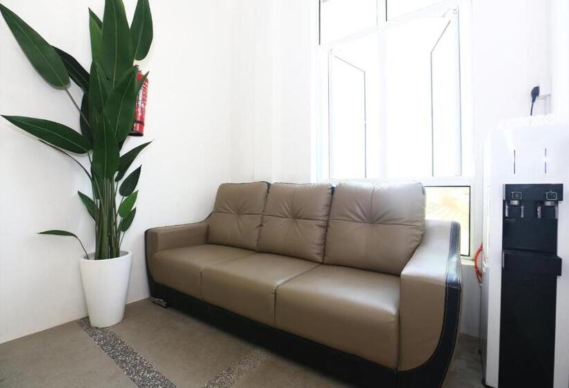 酒店 Oyo 89678 Ady