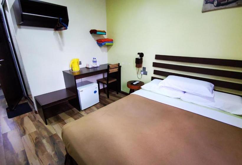 فندق Oyo 90045 Dalyla Inn