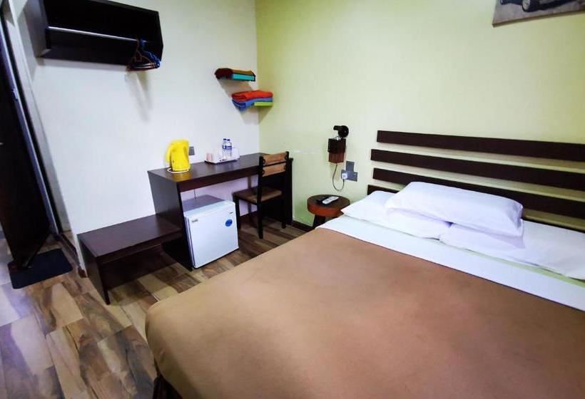 فندق Oyo 90045 Dalyla Inn