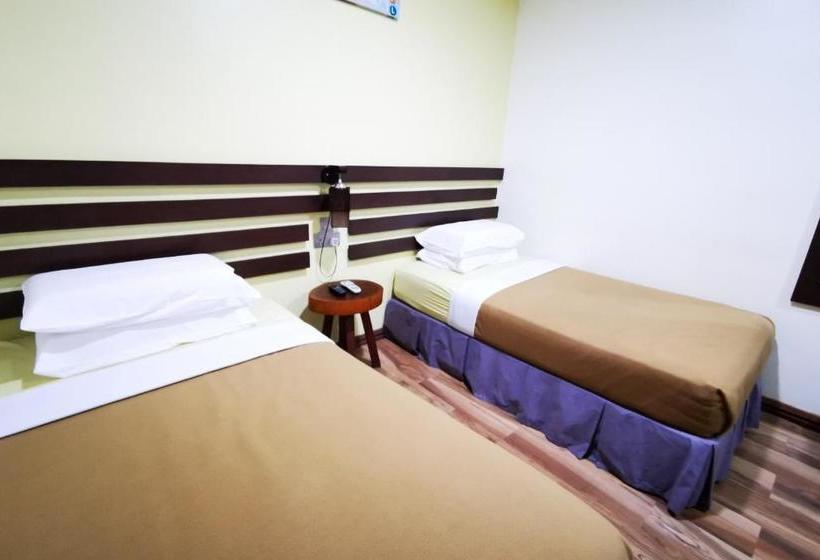 فندق Oyo 90045 Dalyla Inn