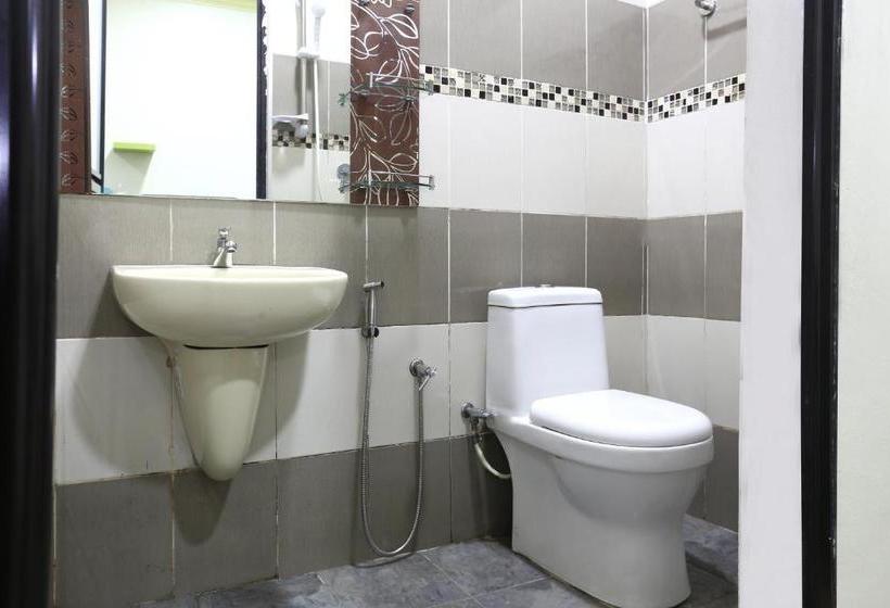 فندق Oyo 90045 Dalyla Inn