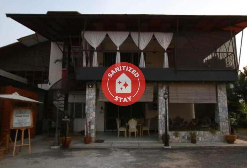 Отель Oyo 90047 Bangi Guest House