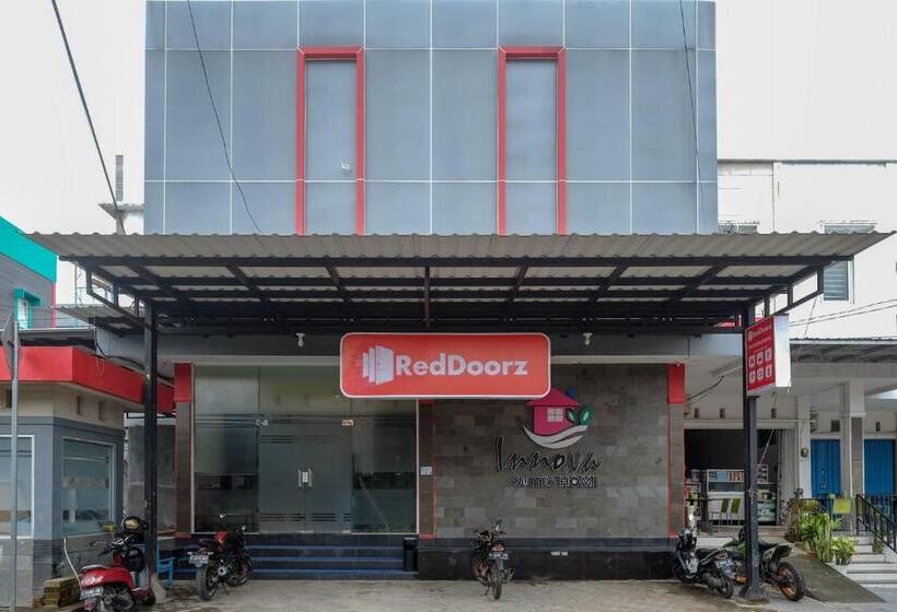 酒店 Reddoorz Near Taman Pantai Alam Indah Tegal