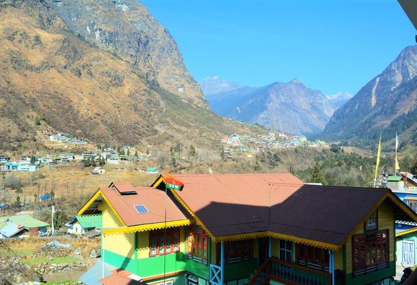 호텔 Rufina Lachung De Crown