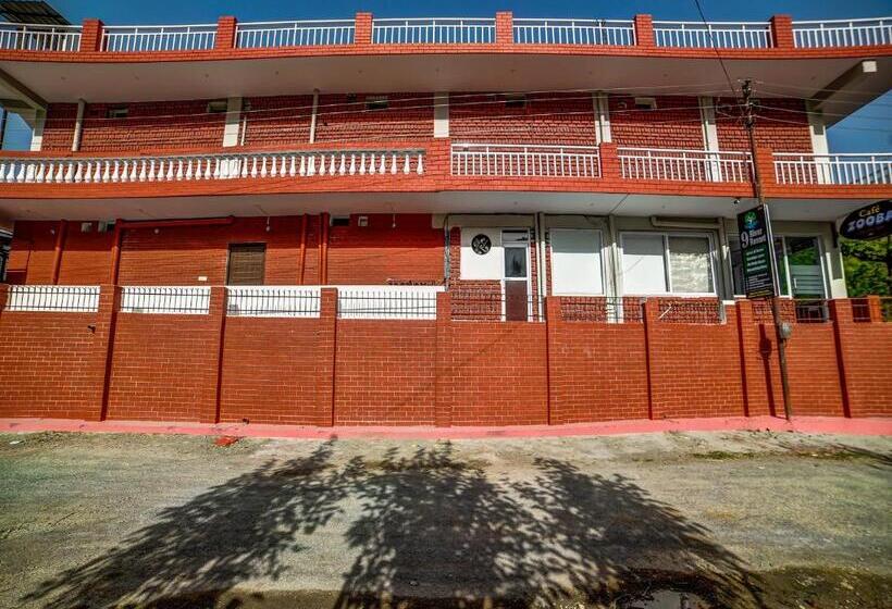 ホテル Sahastradhara Riverresort