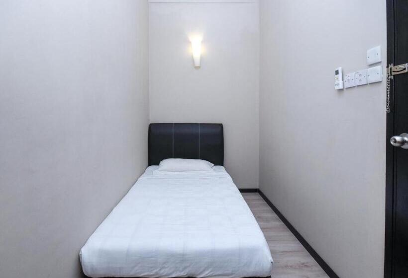 فندق Spot On 89838 Lm Residence