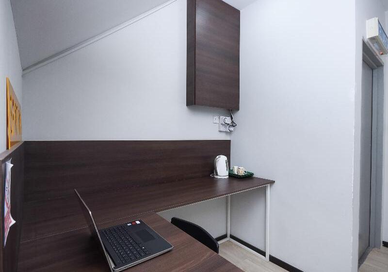 فندق Spot On 89838 Lm Residence