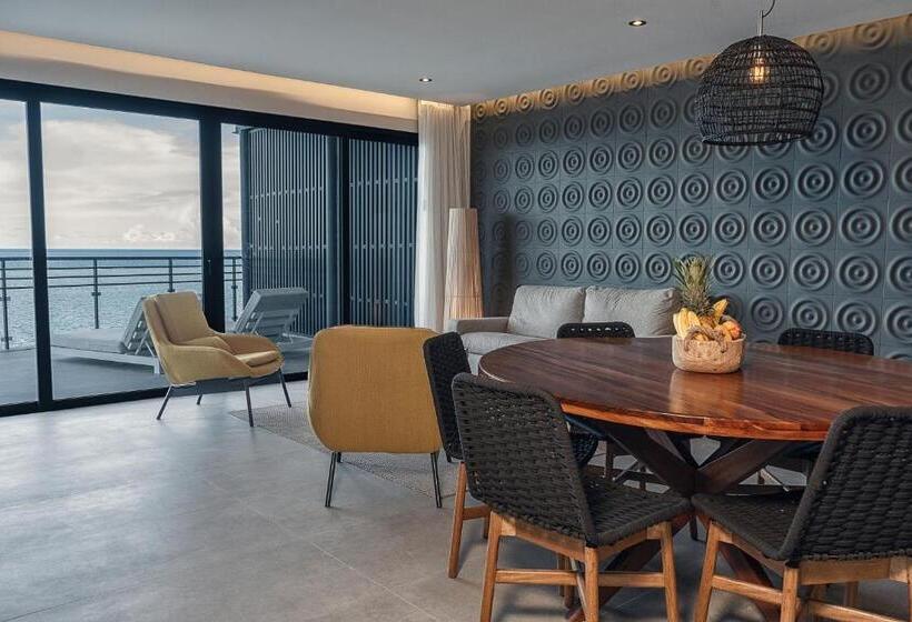 هتل The Fives Oceanfront