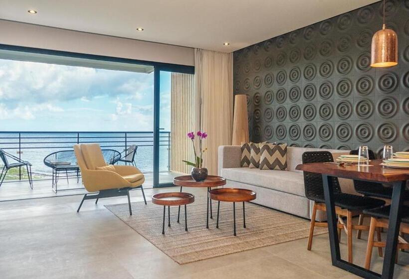 هتل The Fives Oceanfront