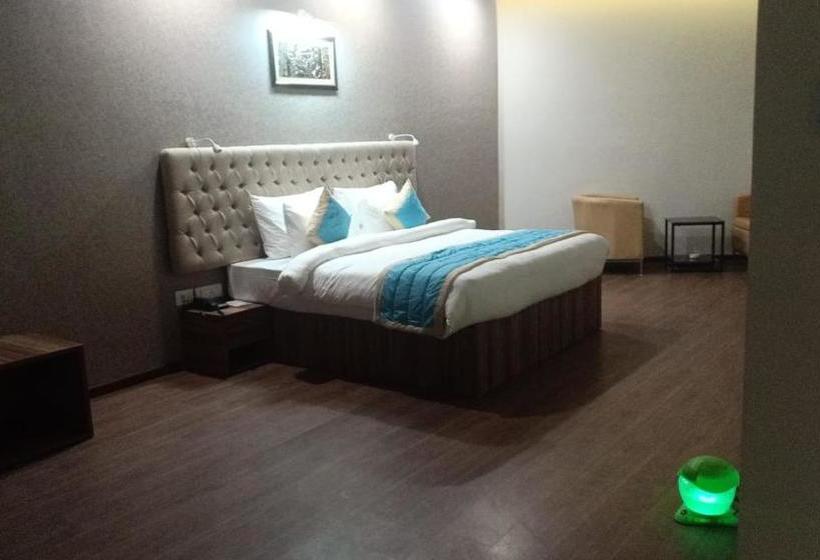 The Grand Hotel, Muzaffarpur